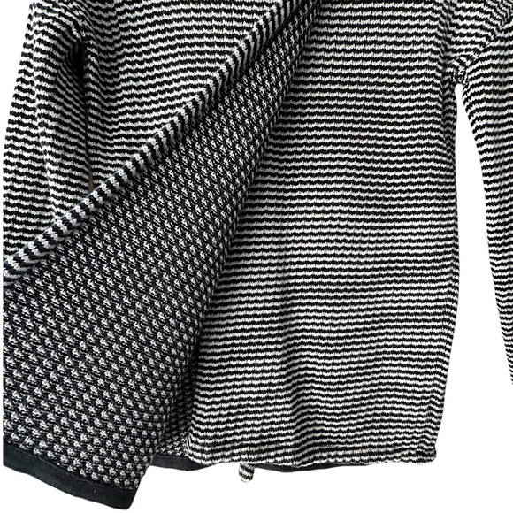 CABI | NWOT FERGIE SPLIT FRONT & BACK COWL NECK COTTON SWEATER BLACK & WHITE SM - Picture 6 of 12